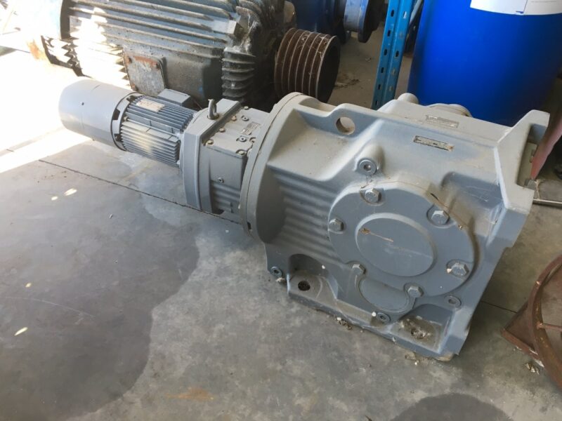 Gearbox SEW for main drive in Abattoirs