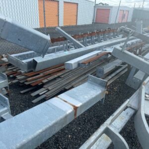 Rail, Gates, Strong back and supports - Image 5