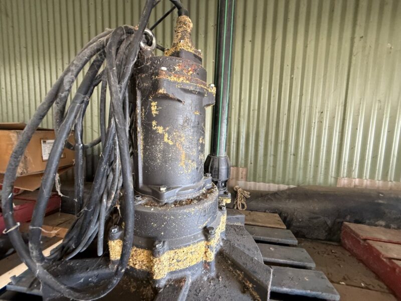 Aerator Submersible Tsurumi 80 TRN 47.5 Two available - Image 14