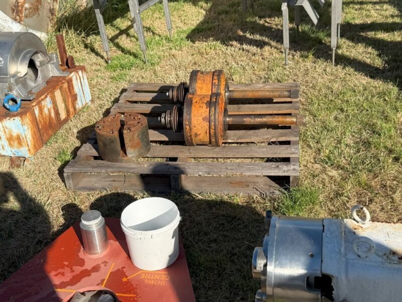 Decanter Alfa-Laval Model NX 418 Tiled   2 Stage Machine with Spare Gearbox - Image 6