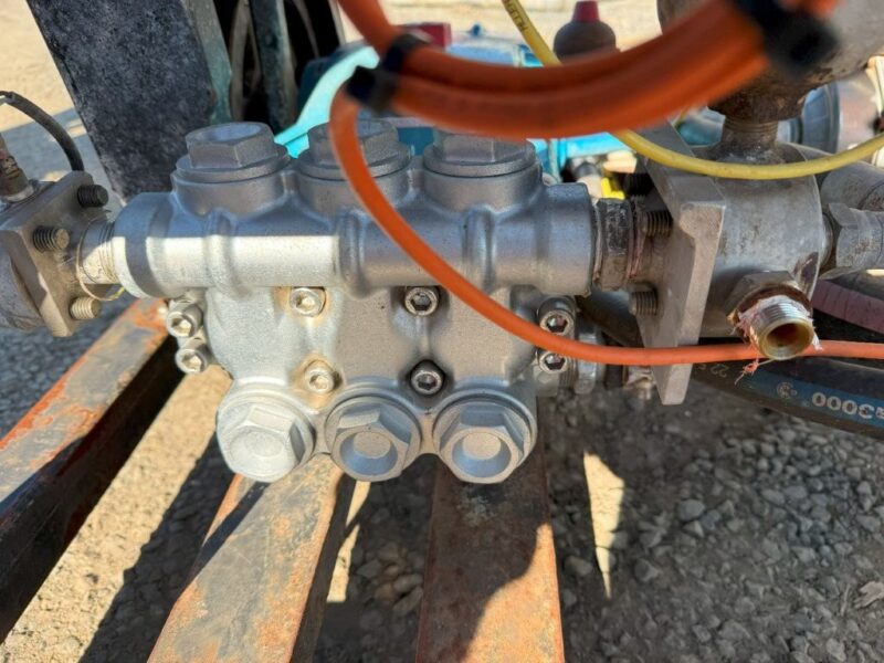 Pump Wash Down Cat Pump Model 3520 Motor 30 Kw - Image 9