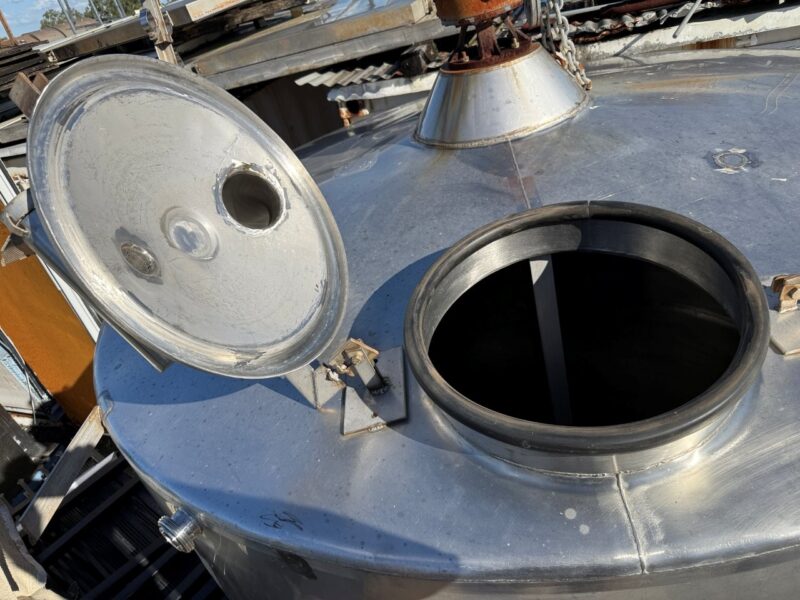 Tank SS with agitator 2.3m wide x 3m high 9500 ltr - Image 5