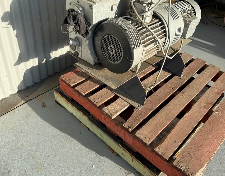 Vac Pump Busch Model RA 255 Motor 5.5 Kw