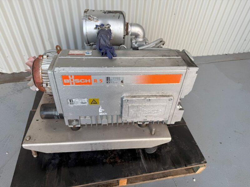 Vac Pump Busch Model RA 302 Motor 5.5 Kw